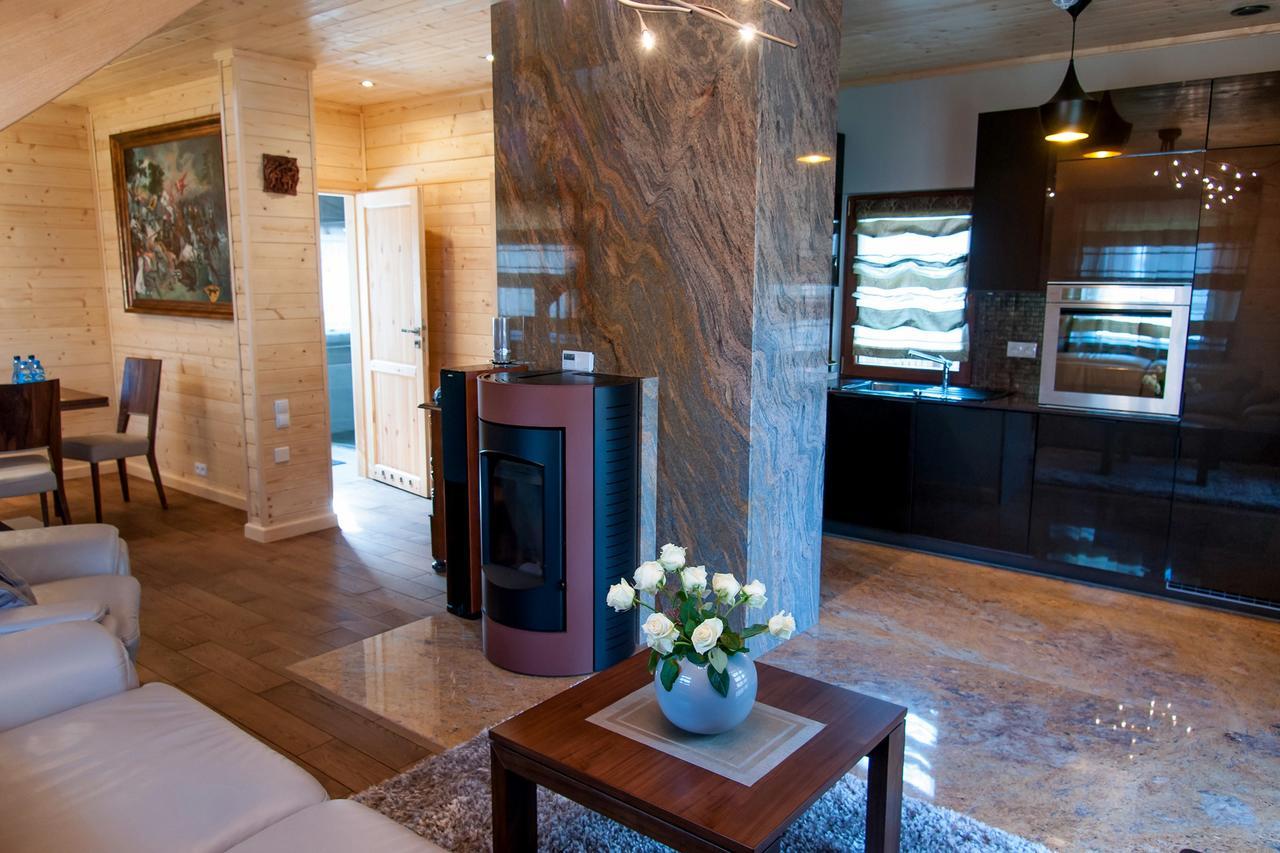 Dom Jeziorna Lodge *