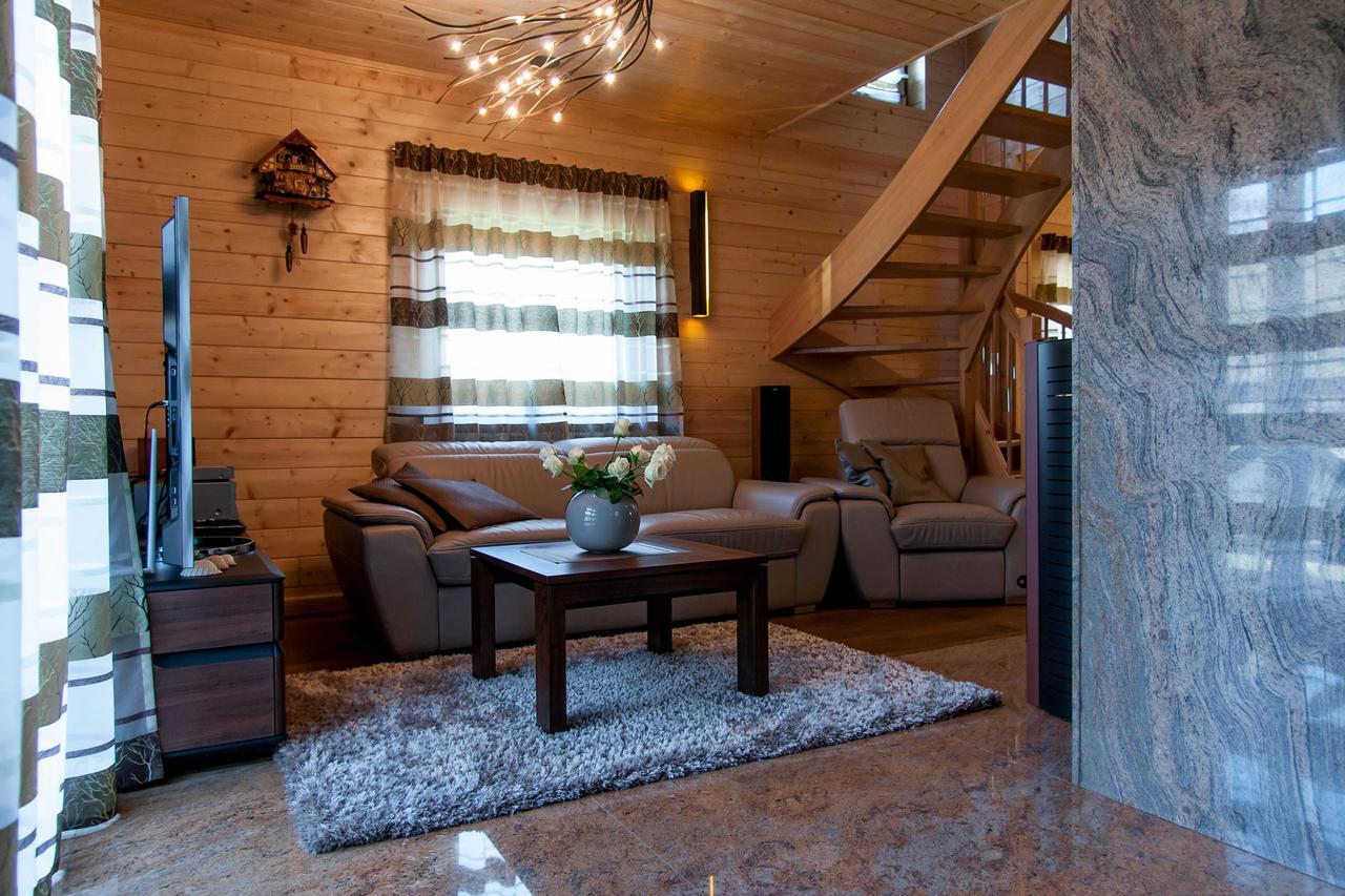 Dom Jeziorna Lodge Lubiatow (Wschowa)